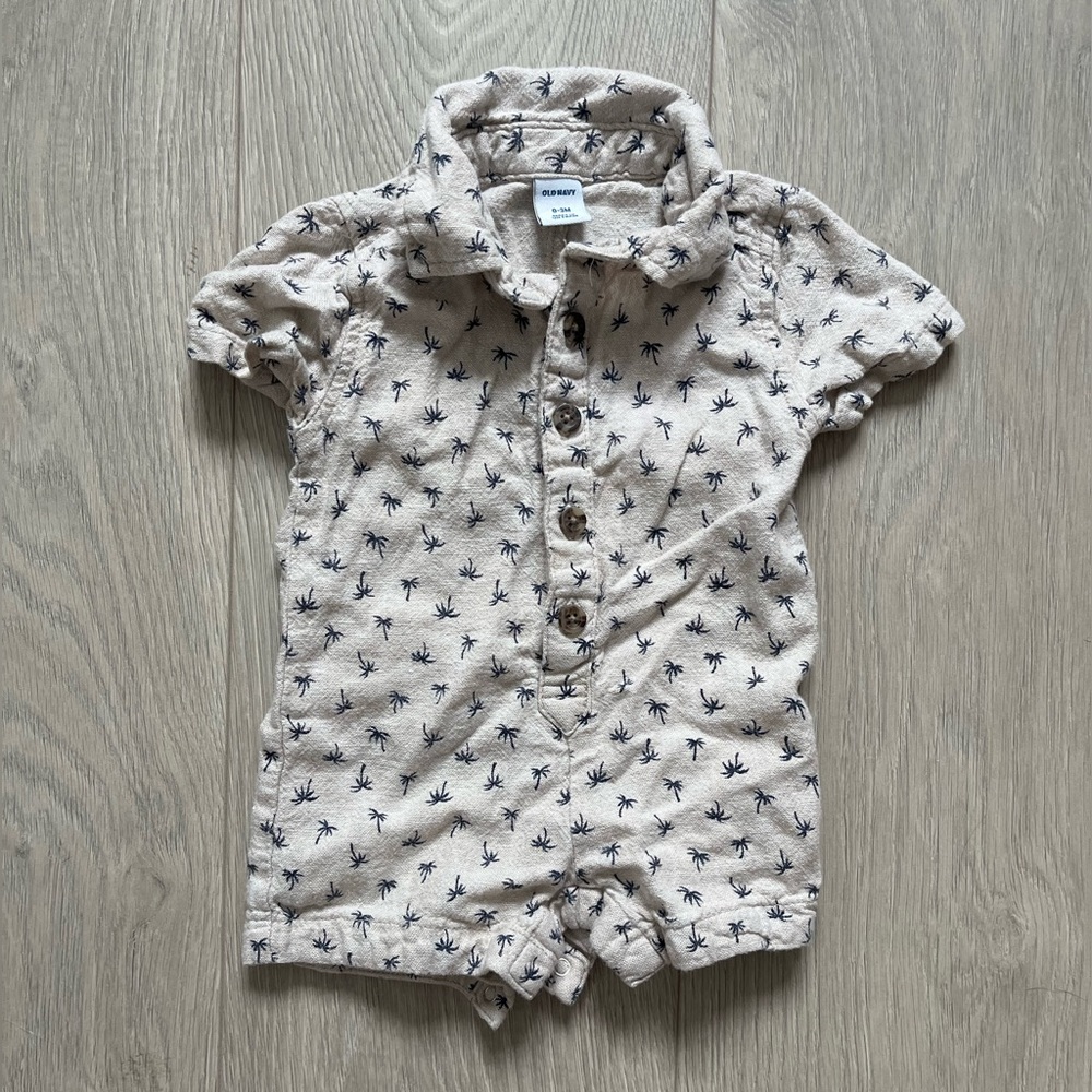 Old Navy palm tree romper (0-3)